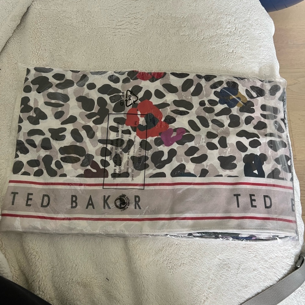 Ted Baker London White and Black Leopard Print Scarf - Picture 3 of 7